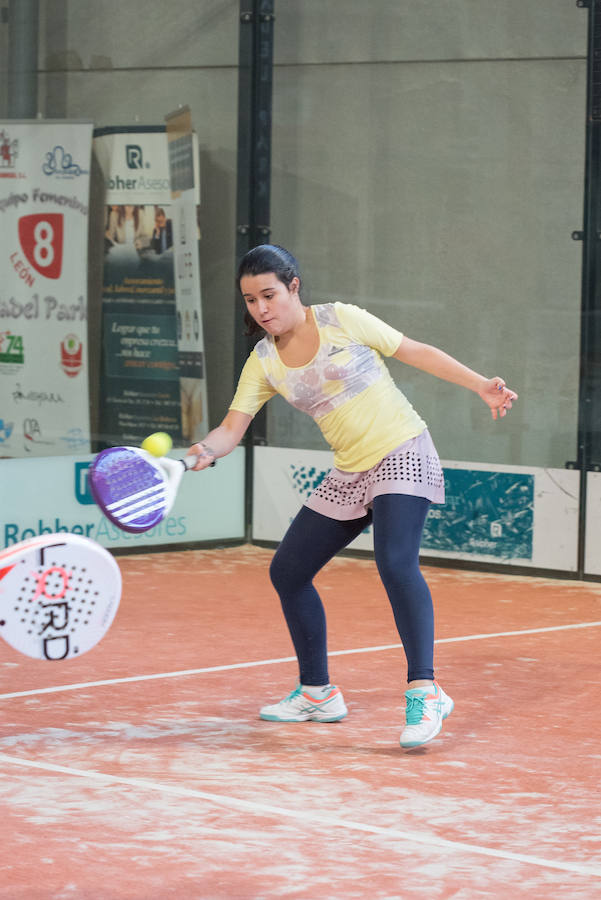 Las mejores imágenes del Torneo Leonoticias de pádel celebrado durante el fin de semana en las instalaciones de Pádel Park