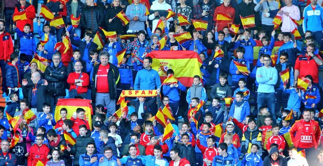 España sub 21 golea en El Toralín