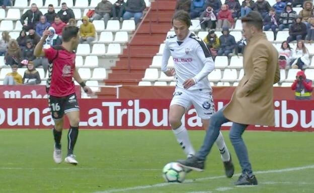 Acción de Rubén de la Barrera ante el Albacete.