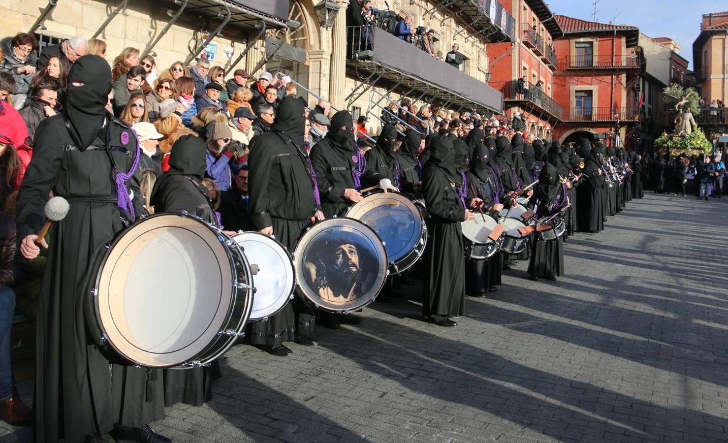 Fotos: Acto del Encuentro en la Plaza Mayor de León