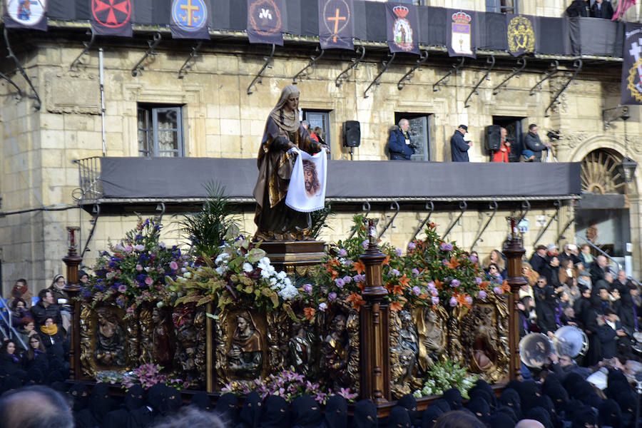 Fotos: La Procesión de los Pasos recorre León