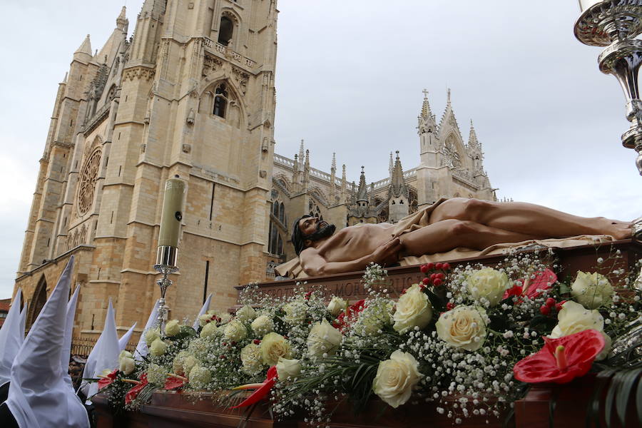 Fotos: Procesión Camino de la Luz