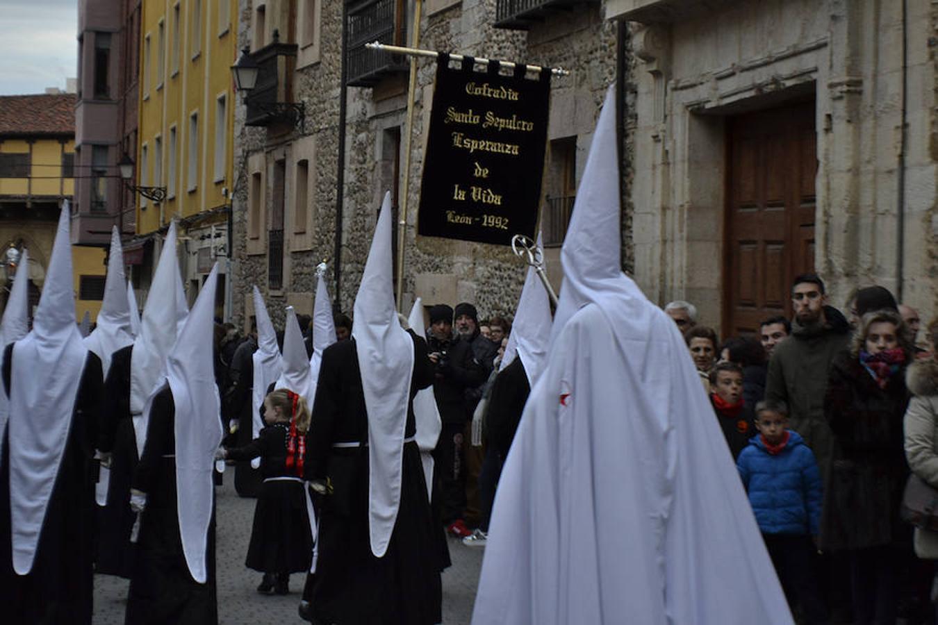 Fotos: Procesión Camino de la Luz