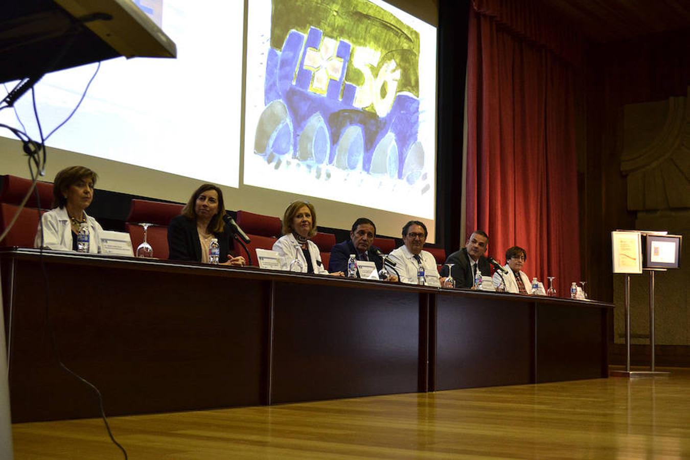 Fotos: El consejero de Sanidad visita el Hospital de León para la entrega del Sello de Excelencia EFQM 400+