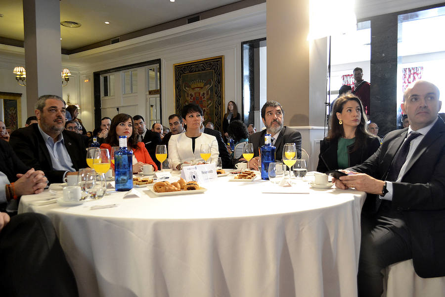 Fotos: Desayuno con Albert Rivera