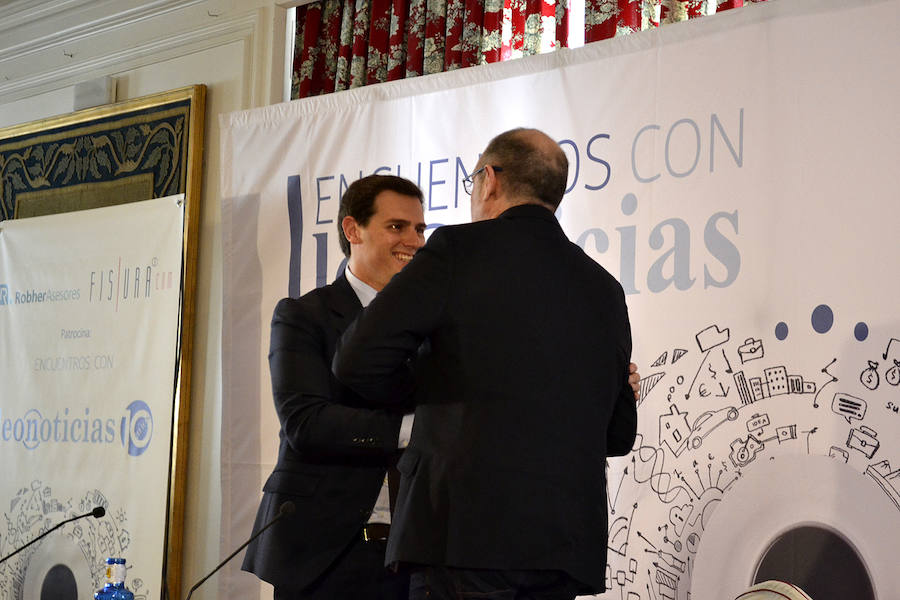 Fotos: Desayuno con Albert Rivera