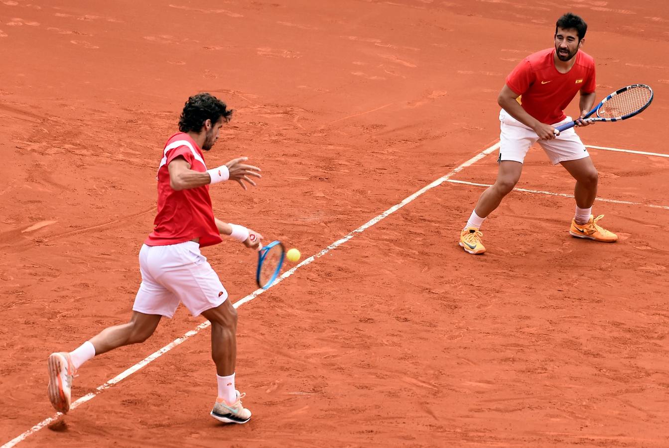 El punto de dobles lo han disputado Feliciano López y Marc López, por parte de España y Jan-Lennard Struff y Tim Puetz, por Alemania. 
