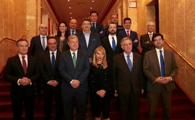Reunión de Empresa Familiar de Castilla y León presidida por Antonio Silván.
