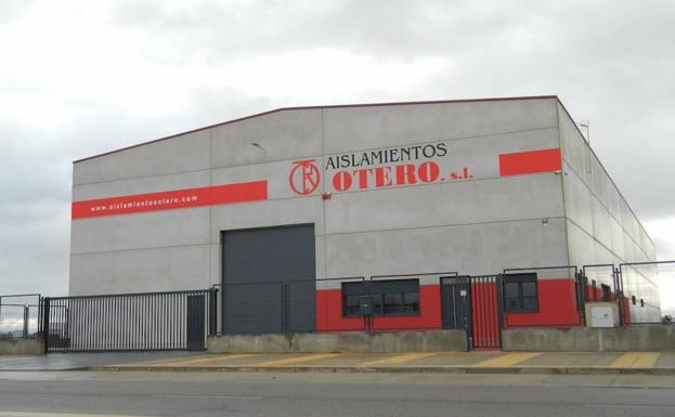 Fachada Aislamientos Otero.