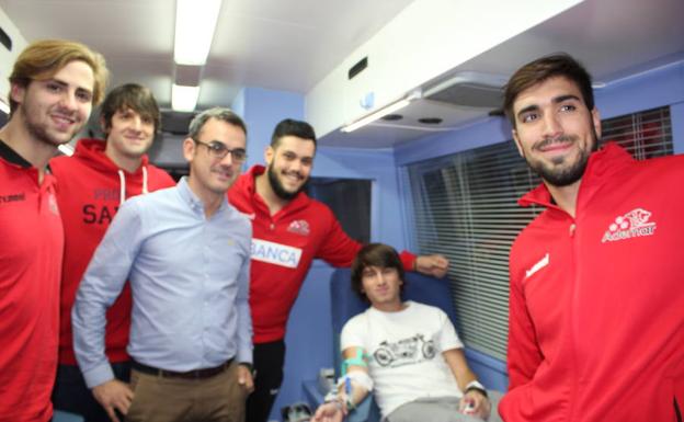 Donar sangre vale para ver al Ademar