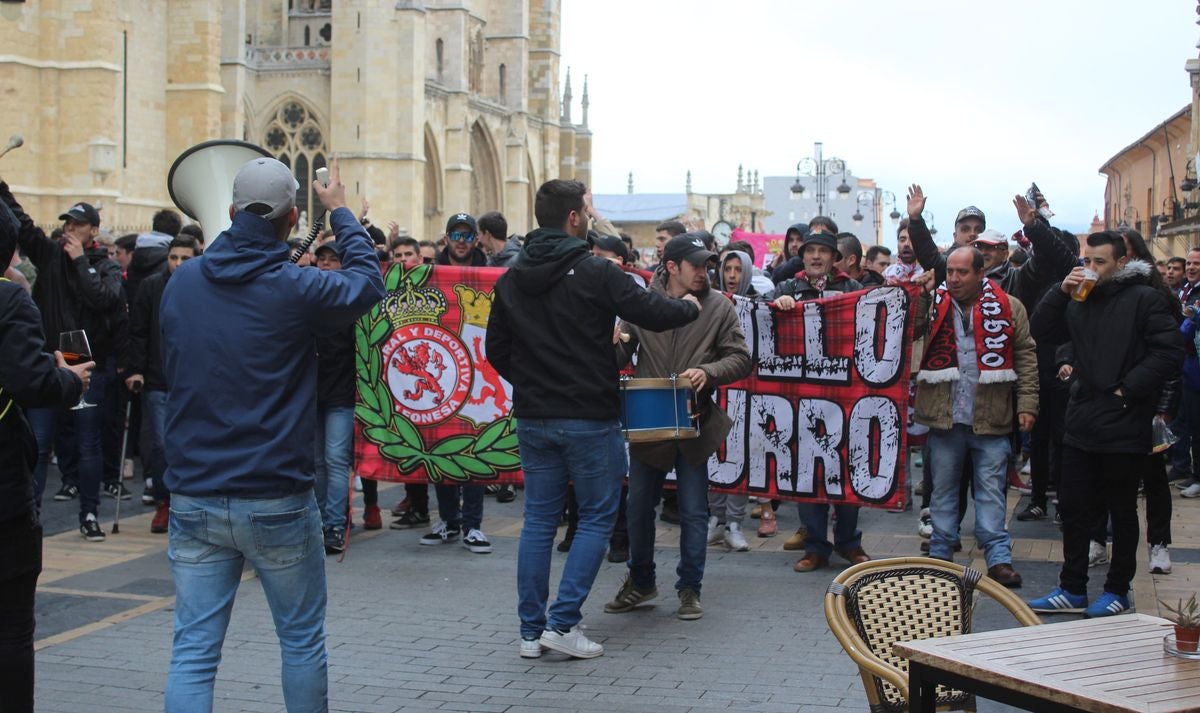 Fotos: El corteo culturalista en las calles de León