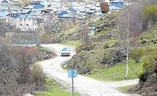 Tramo de la carretera de Porto de Sanabria.