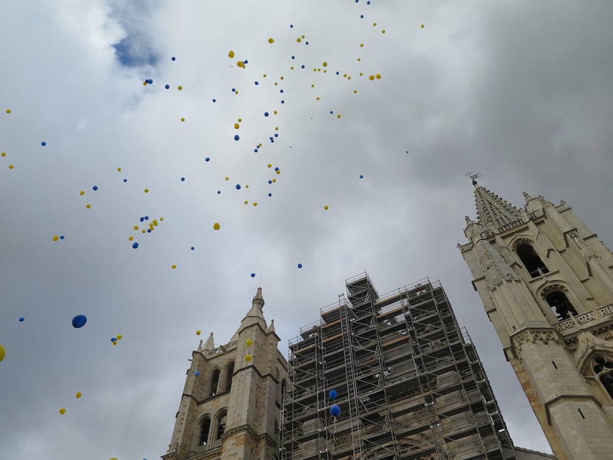 Fotos: Suelta de globos del Colegio Santa Teresa