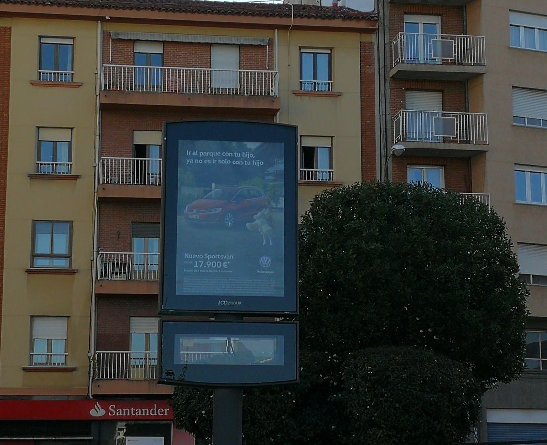 Panel informativo en la calle Álvaro López Nuñez