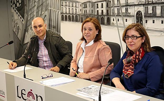 Aurora Baza, concejala de Servicios Sociales, en la presentación de esta iniciativa.