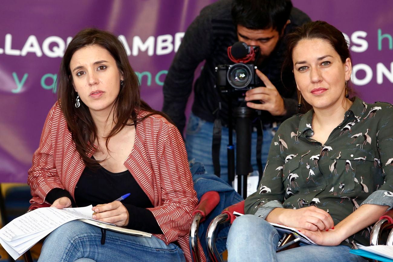 Irene Montero, portavoz de Unidos Podemos en el Congreso de los Diputados, y la diputada por León, Ana Marcello, se reúnen con colectivos de mujeres precariadas en Villaquilambre