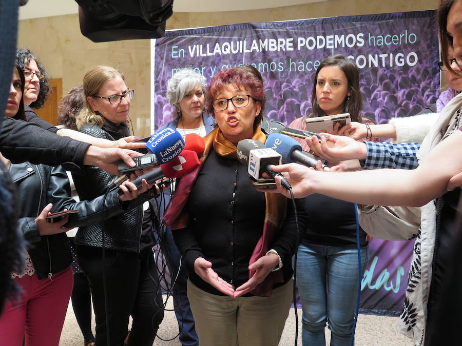 Irene Montero, portavoz de Unidos Podemos en el Congreso de los Diputados, y la diputada por León, Ana Marcello, se reúnen con colectivos de mujeres precariadas en Villaquilambre