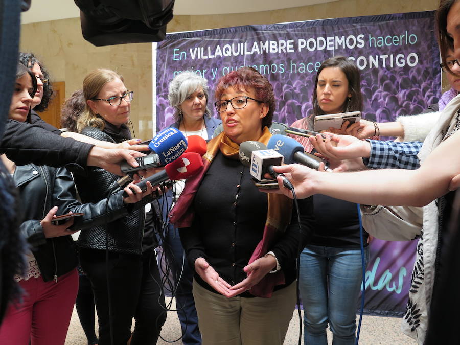 Irene Montero, portavoz de Unidos Podemos en el Congreso de los Diputados, y la diputada por León, Ana Marcello, se reúnen con colectivos de mujeres precariadas en Villaquilambre