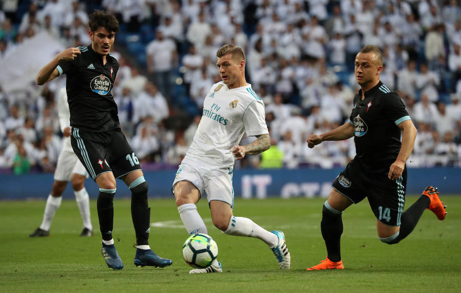 El Real Madrid goleó a un Celta impotente que no vio portería en el Santiago Bernabéu. Bale fue uno de los protagonistas del partido. El galés marcó los dos goles que abrieron el marcador. 