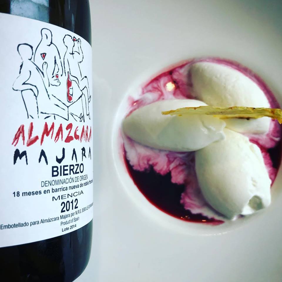 Javier Álvarez y Manuel Benito Otero crean vinos únicos, singulares, para disfrutar y que enamoran. Raúl les acompaña en exitoso viaje que contempla en el horizonte una nueva bodega en Almázcara