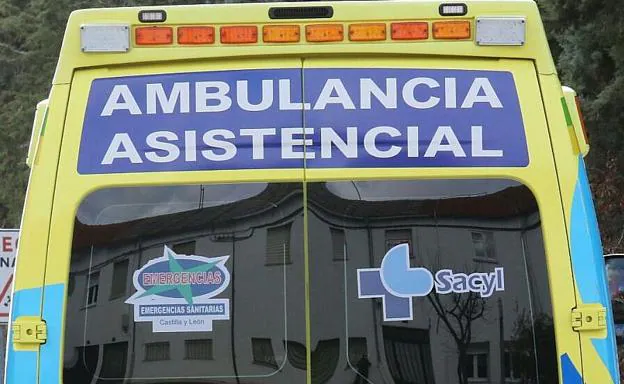 Imagen de una ambulancia de Emergencias Sacyl