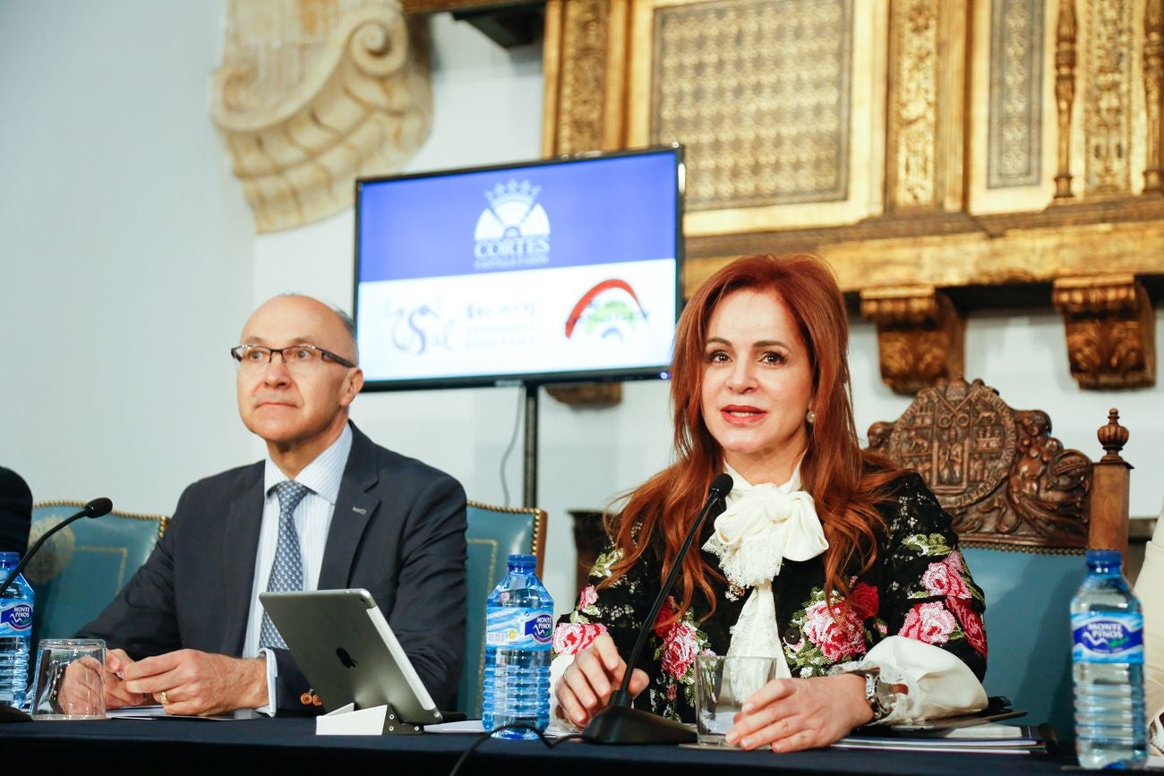 Pleno de las Cortes por la presentación del informe anual del Procurador del Común en la capilla del Colegio Fonseca de Salamanca
