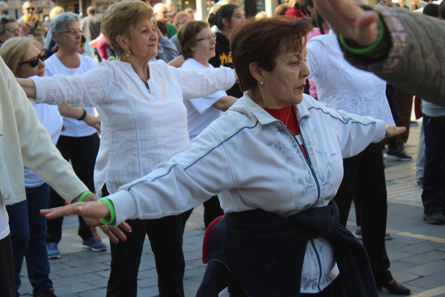 Fotos: Imágenes de la clase intergeneracional