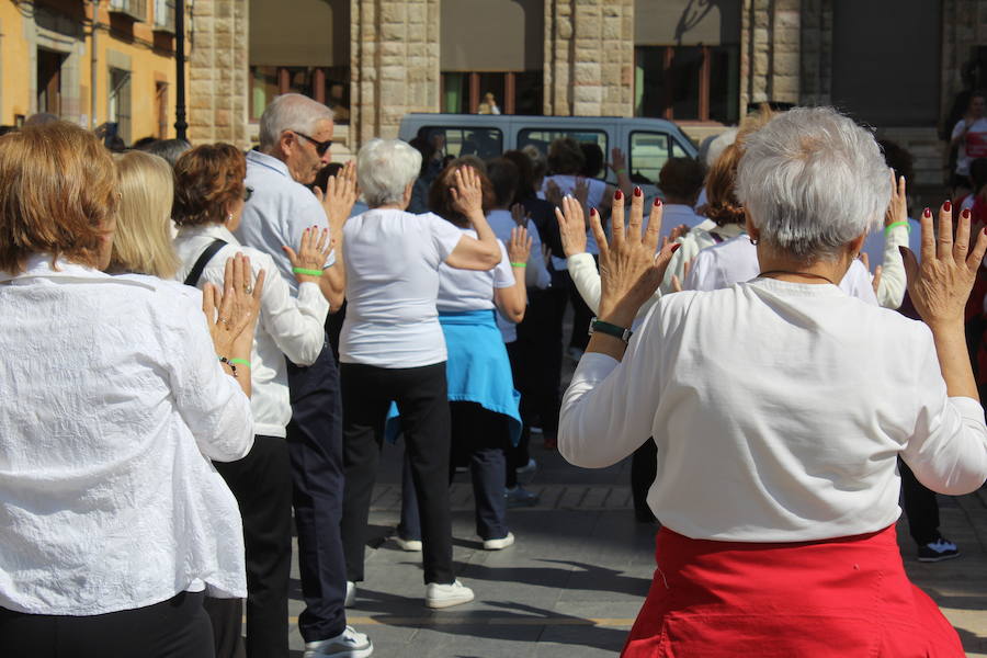 Fotos: Imágenes de la clase intergeneracional