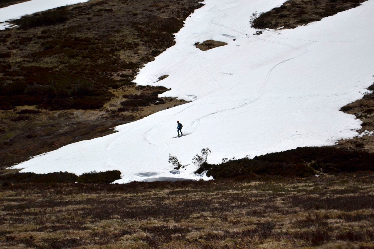 La nieve se mantiene en las montañas de la provincia y garantiza el suministro de agua a los pantanos en las próximas semanas | Hasta 30 hectómetros cúbicos podrían encontrarse en estas zonas