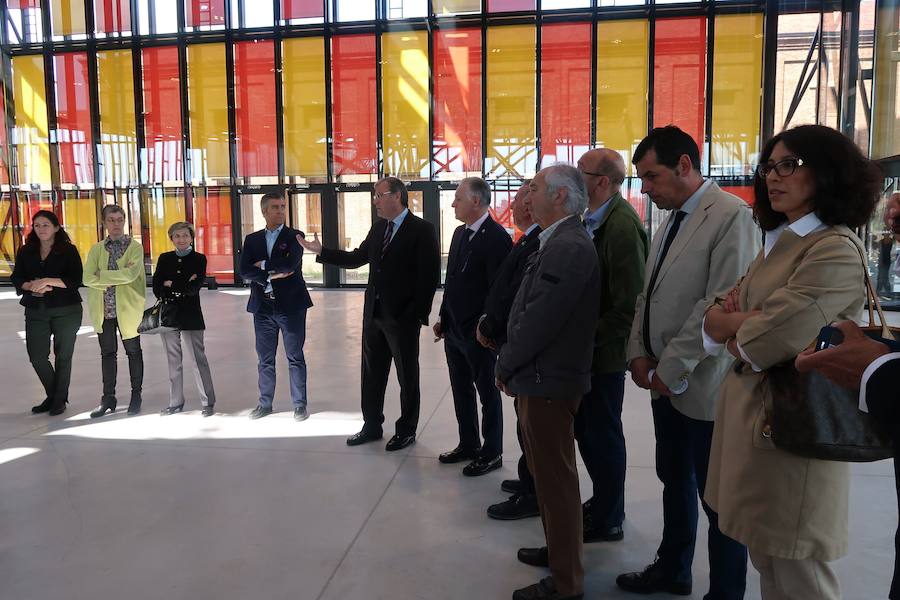 Empresarios de la Fele conocen el Palacio de Exposiciones. 