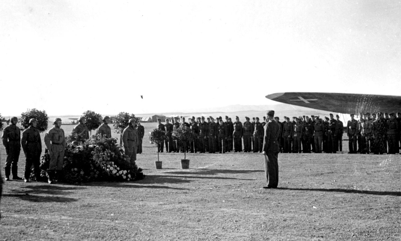 El 22 de mayo de 1939 los soldados alemanes de la Legión Cóndor se retiraban de la península y lo hacían desde León | Coincidiendo con el aniversario salen a la luz fotos inéditas recuperadas por el coleccionista leonés José Luis García Maraña