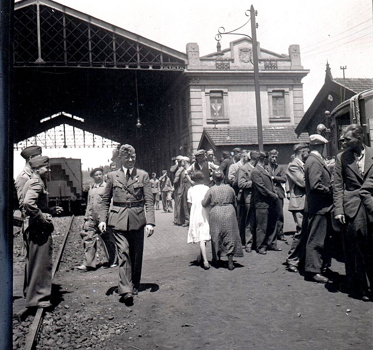 El 22 de mayo de 1939 los soldados alemanes de la Legión Cóndor se retiraban de la península y lo hacían desde León | Coincidiendo con el aniversario salen a la luz fotos inéditas recuperadas por el coleccionista leonés José Luis García Maraña