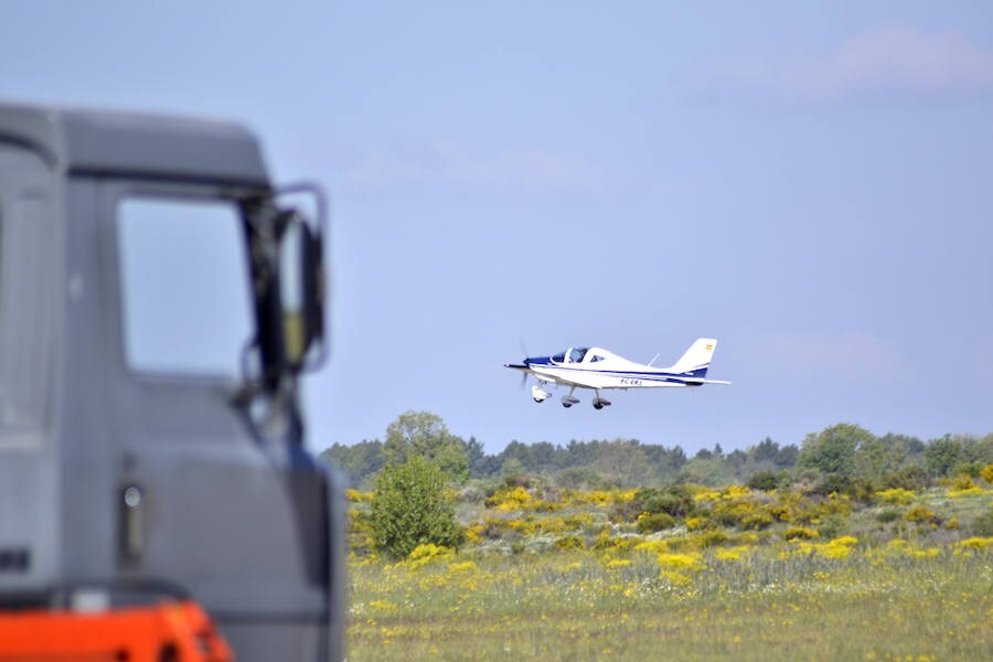 Práctica de vuelo adaptado organizada por el CRE de San Andrés del Rabanedo, en colaboración con la Fundación 'Cielos de León' y la Fundación 'Sillas Voladoras'