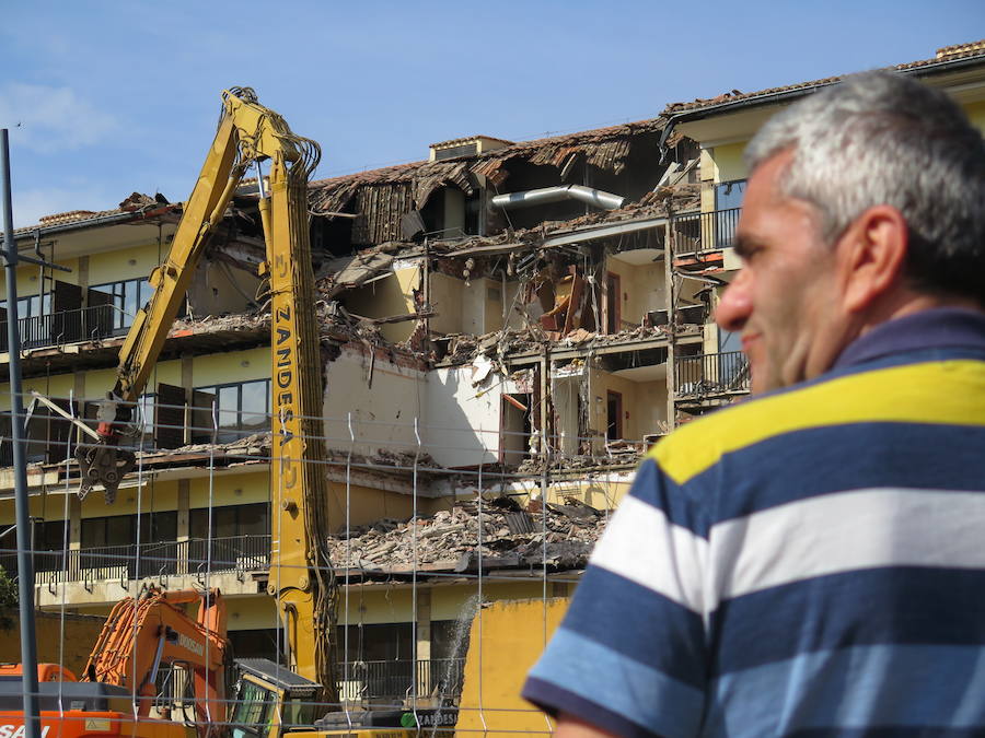 Fotos: Curiosos en las obras de demolición de San Marcos