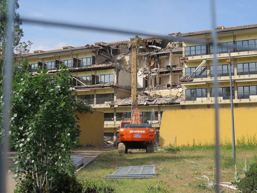 Fotos: Curiosos en las obras de demolición de San Marcos