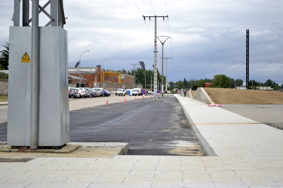 Fotos: El Palacio de Exposiciones ultima sus detalles