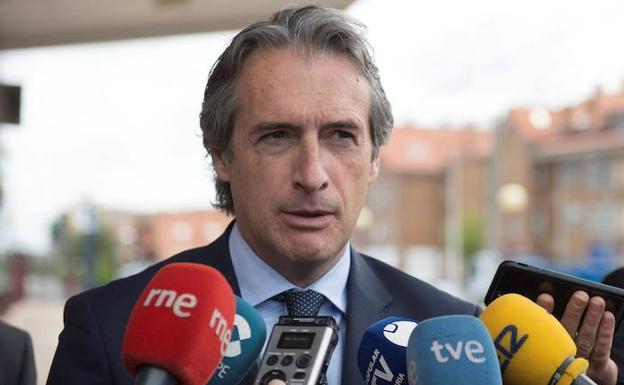 El ministro de Fomento, Iñigo de la Serna.