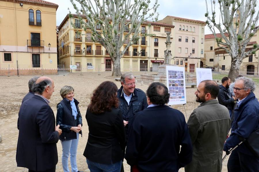 Fotos: Visita a las obras de la Plaza del Grano