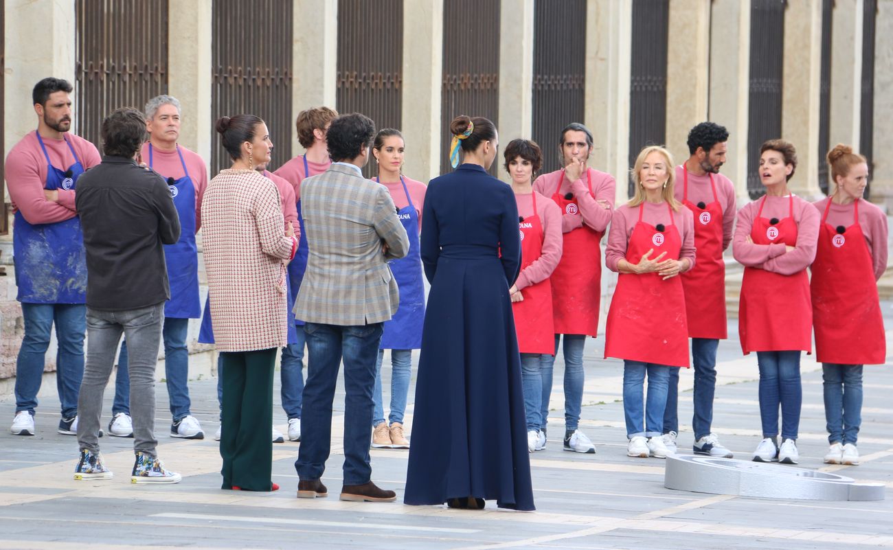 Galería. Los protagonistas del programa, a los pies de la Catedral de León.