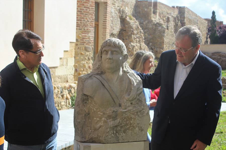 Fotos: Trajano da la bienvenida a León