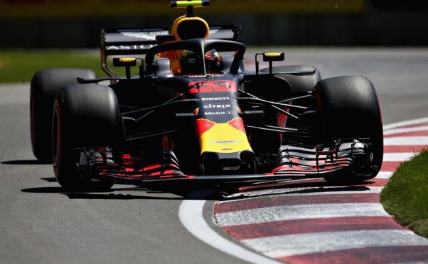 Max Verstappen, rodando durante los entrenamientos. 