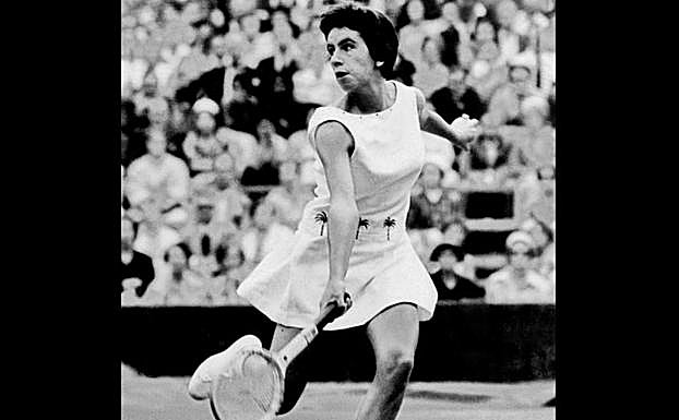 Maria Bueno, durante un partido en Wimbledon. 