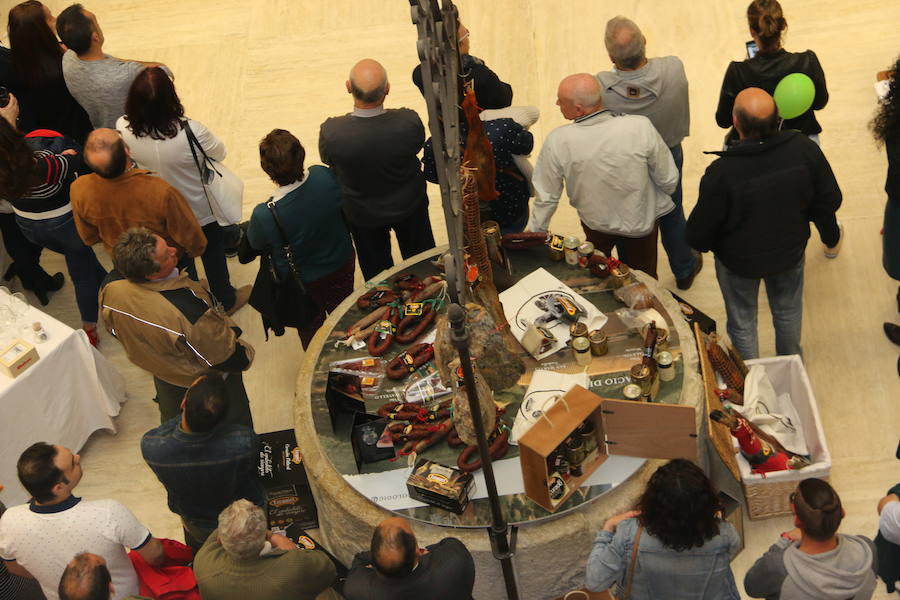 La tradicional marca de embutido leonés presenta en la Casa de las Carnicerías si nueva web enmarcada dentro de la Capitalidad Leonesa de la Gastronomía