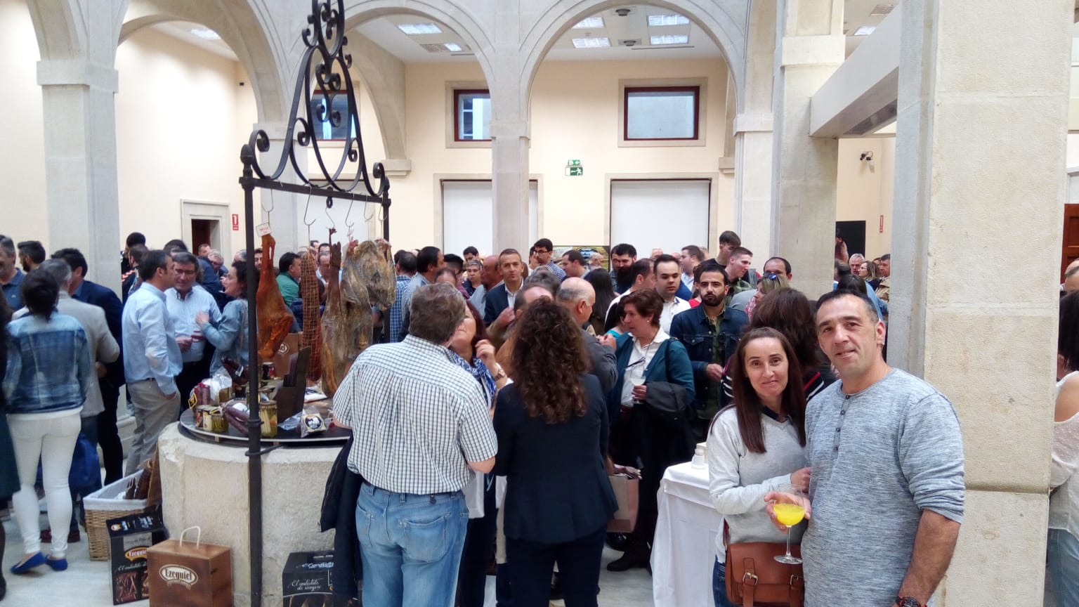 La tradicional marca de embutido leonés presenta en la Casa de las Carnicerías si nueva web enmarcada dentro de la Capitalidad Leonesa de la Gastronomía