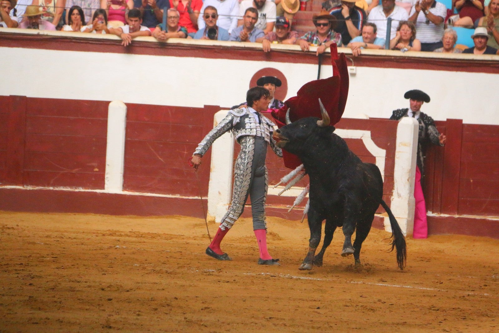 Fotos: Corrida del día  de San Juan, Morante, Manzanares, Talavante y Roca Rey