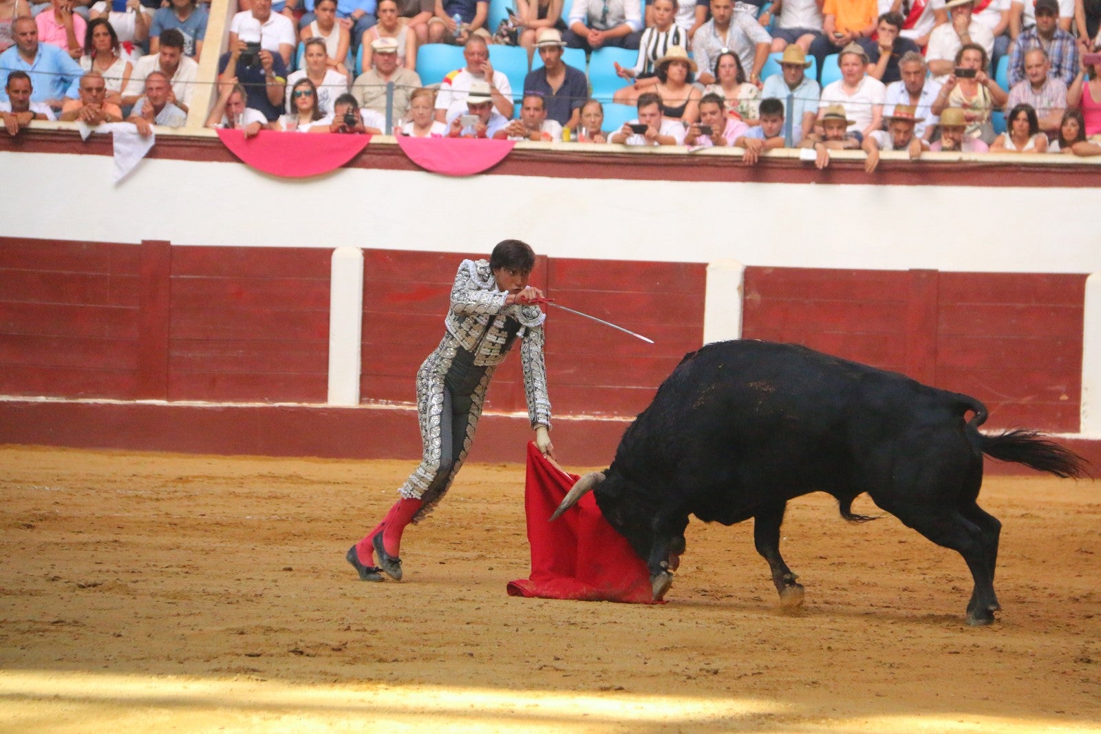 Fotos: Corrida del día  de San Juan, Morante, Manzanares, Talavante y Roca Rey