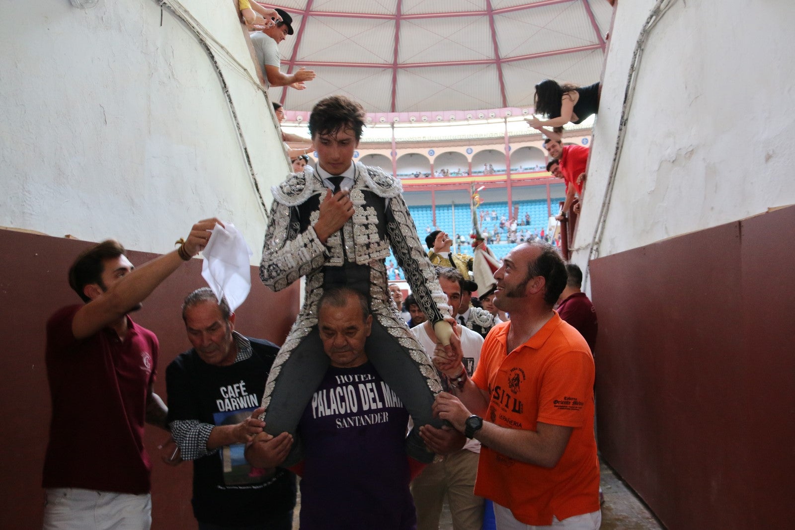 Fotos: Corrida del día  de San Juan, Morante, Manzanares, Talavante y Roca Rey