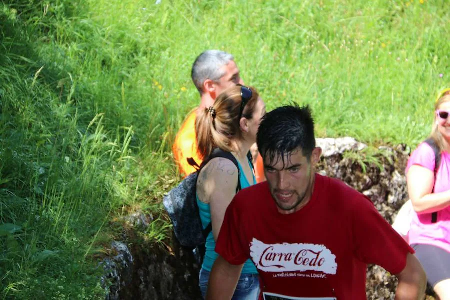 Primera prueba de la Copa Diputación de Trail 2018 que se celebra en el entrono de la localidad de Valporquero adentrandose en la cueva para recorrerla durante 400mts