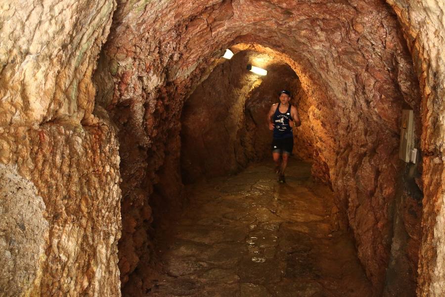 Primera prueba de la Copa Diputación de Trail 2018 que se celebra en el entrono de la localidad de Valporquero adentrandose en la cueva para recorrerla durante 400mts