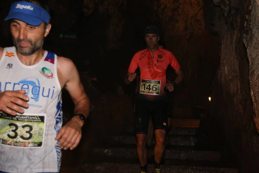 Primera prueba de la Copa Diputación de Trail 2018 que se celebra en el entrono de la localidad de Valporquero adentrandose en la cueva para recorrerla durante 400mts